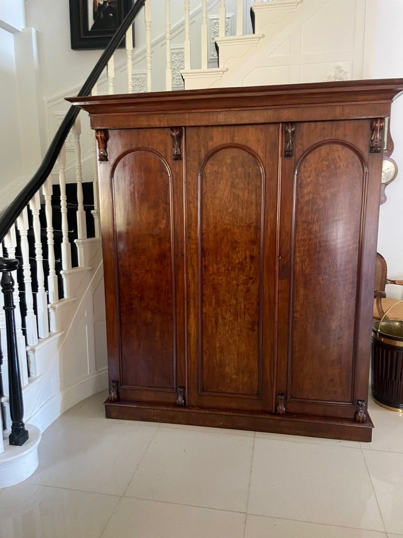 Antique Victorian Quality Figured Mahogany Three Door Wardrobe - Image 2